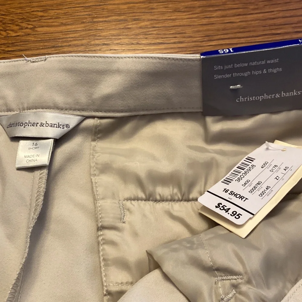 NWT Christopher & Banks 16 short dress pant - Picture 2 of 3